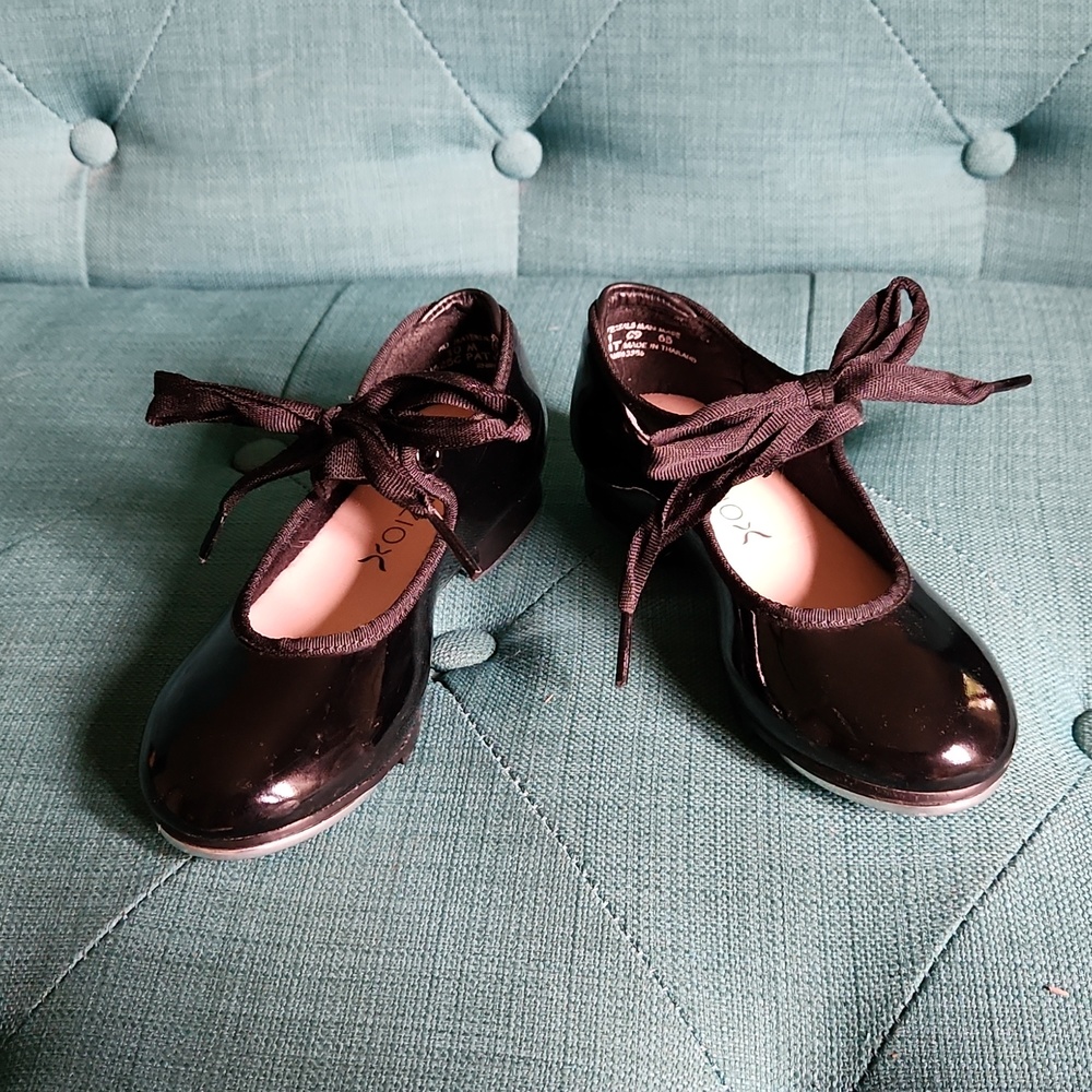 Girls tap shoes